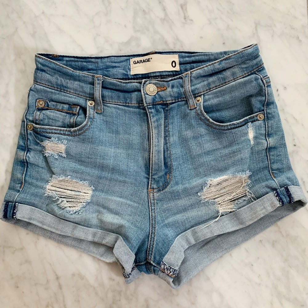 Cloture shop Garage mid rise Denim Shortie Shorts